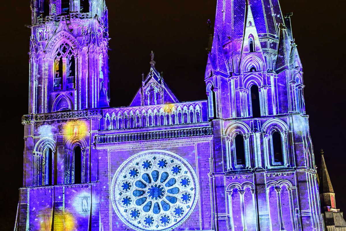 Portail royal de la cathédrale - Esprit de Noël - Chartres en lumières