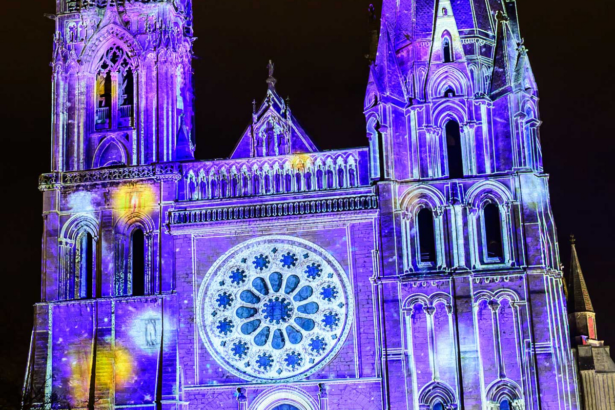 Portail royal de la cathédrale - Esprit de Noël - Chartres en lumières