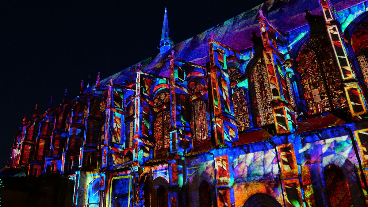 L'église Saint-Pierre - Nuit et jour