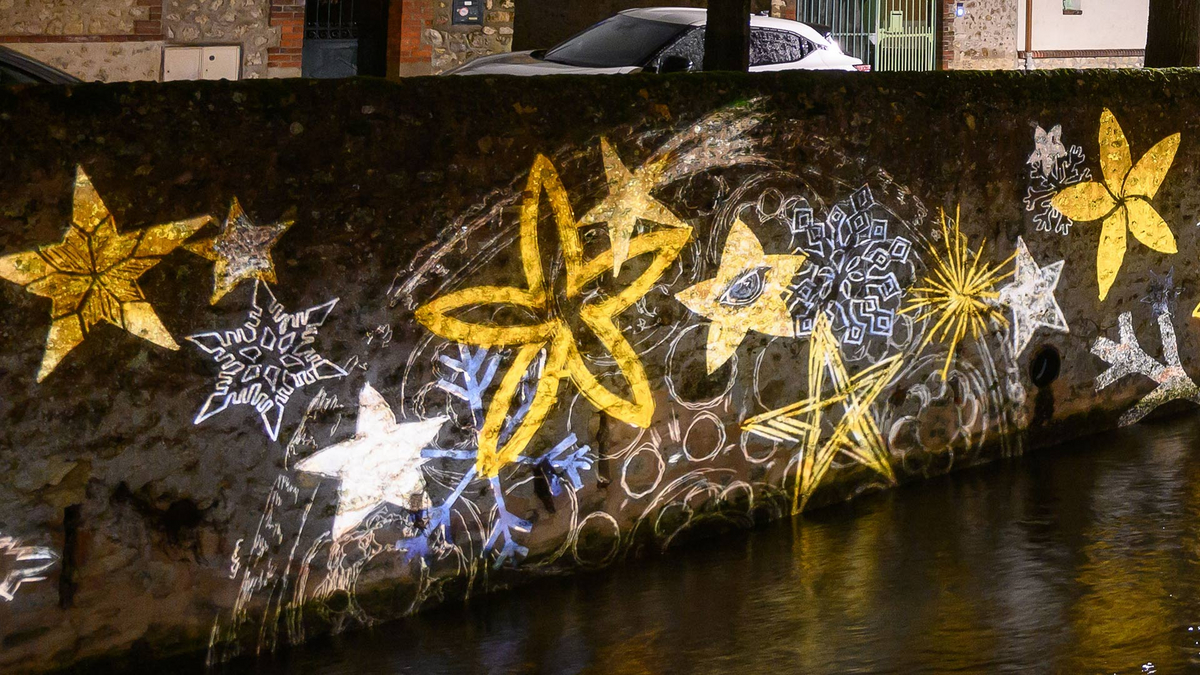 Nuée céleste - Illumination de Noël, quai et lavoir Gloriette