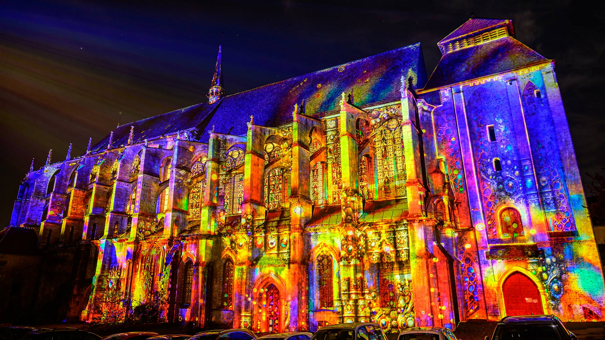 Milles et une pierres - illumination de l'église Saint-Pierre - M2 Event