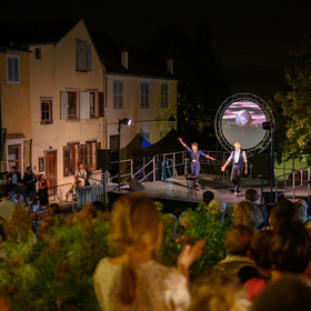 fete-lumiere-2023-black-fingers-chartres-en-lumieres-_3_.jpg