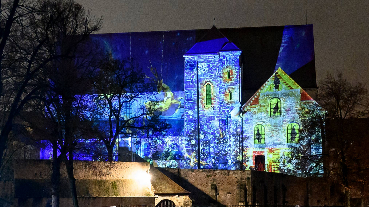 Décollage du père Noël - illuminations de Noël - Collégiale Saint-André
