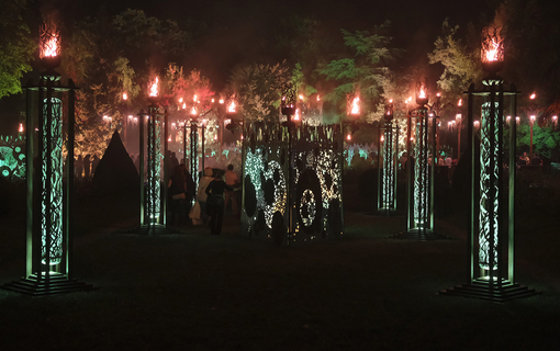 Fete-de-la-lumiere-2019-Faut-le-fer-3-_c_VilledeChartres_GroupementMArtino-_c_AssociationM.L.M.jpg