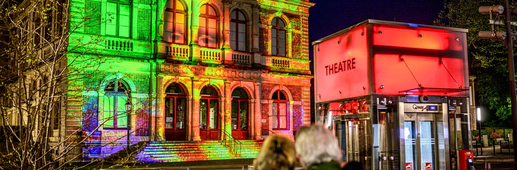 Le Théâtre de Chartres illuminé par Chartres en lumières Le Théâtre de Chartres illuminé par Chartres en lumières