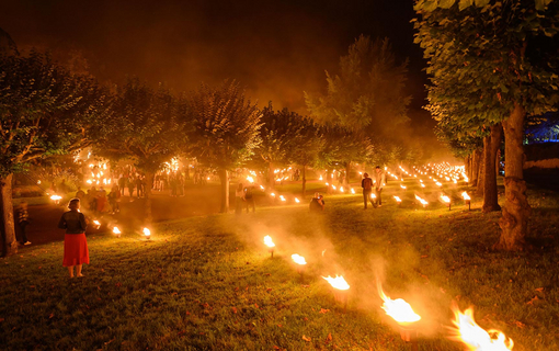 fete-lumiere-2023-carabosse-chartres-en-lumieres-_13_.jpg