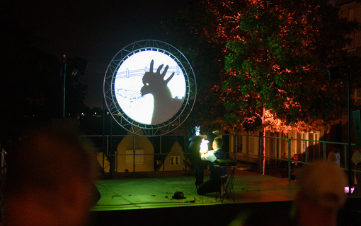 fete-lumiere-2023-black-fingers-chartres-en-lumieres-_4_.jpg