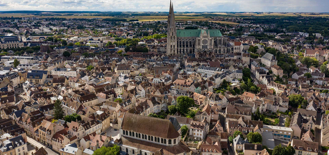 Place de Chatelet - Vue a&eacute;rienne de Chartres