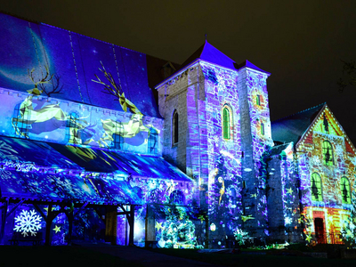 Le décollage du père Noël - Collégiale Saint-André - Chartres en lumières